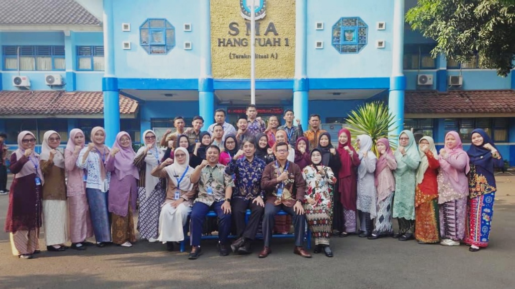 Kegiatan Memperingati Hari Kartini di SMA Hang Tuah 1 Jakarta
